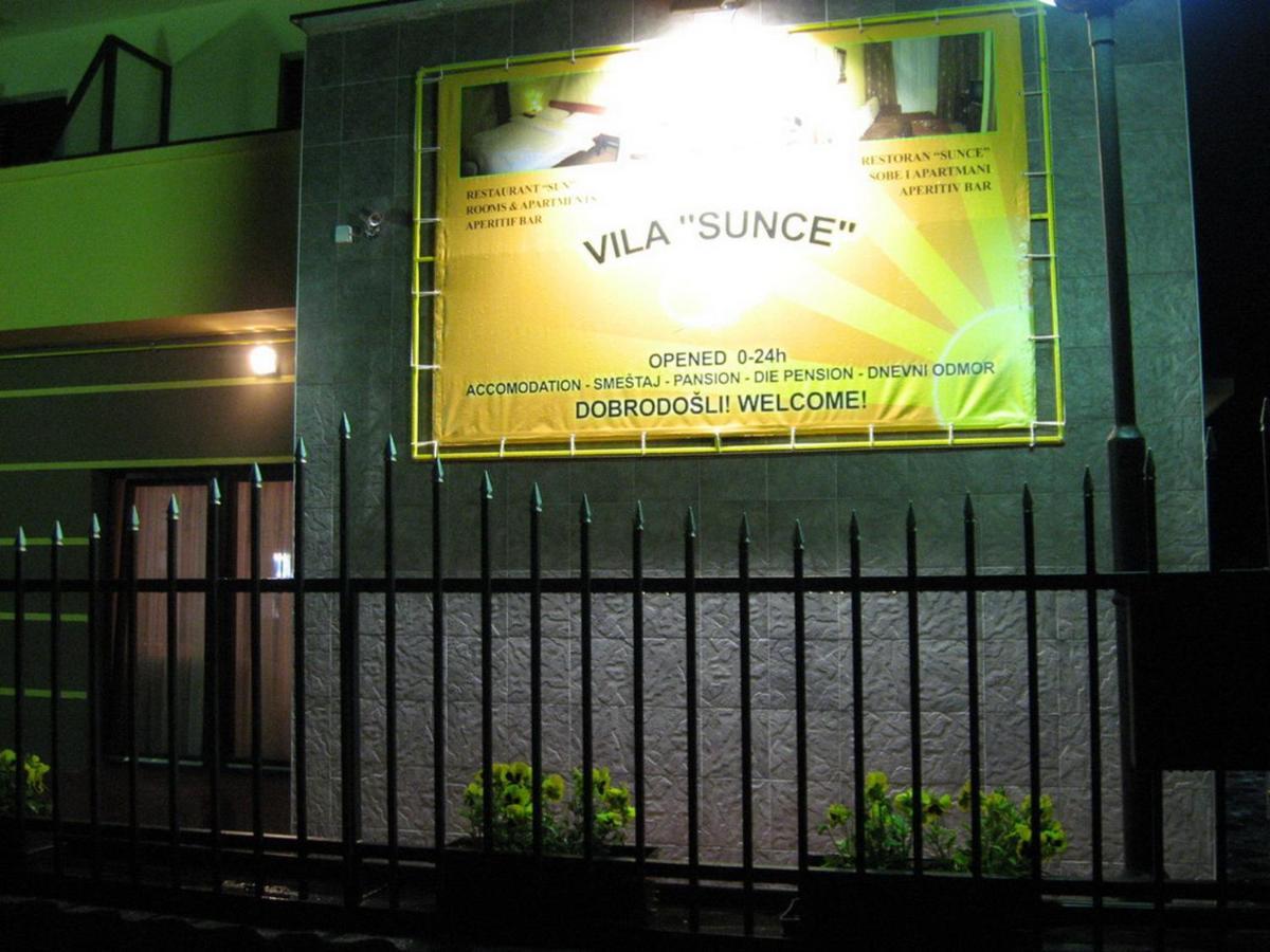 Hotel Vila Sunce สตราลาปาโฮวา ภายนอก รูปภาพ