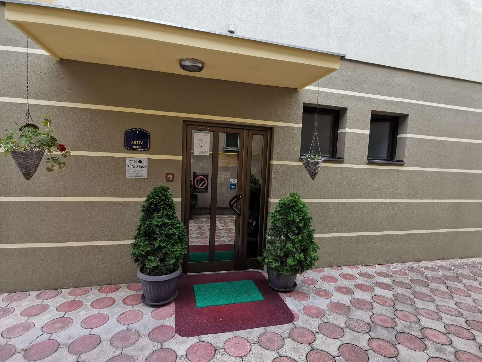 Hotel Vila Sunce สตราลาปาโฮวา ภายนอก รูปภาพ